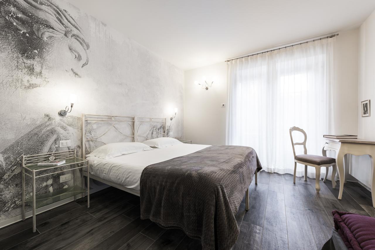 Villa Italia Luxury Suites And Apartments Arco Exterior photo