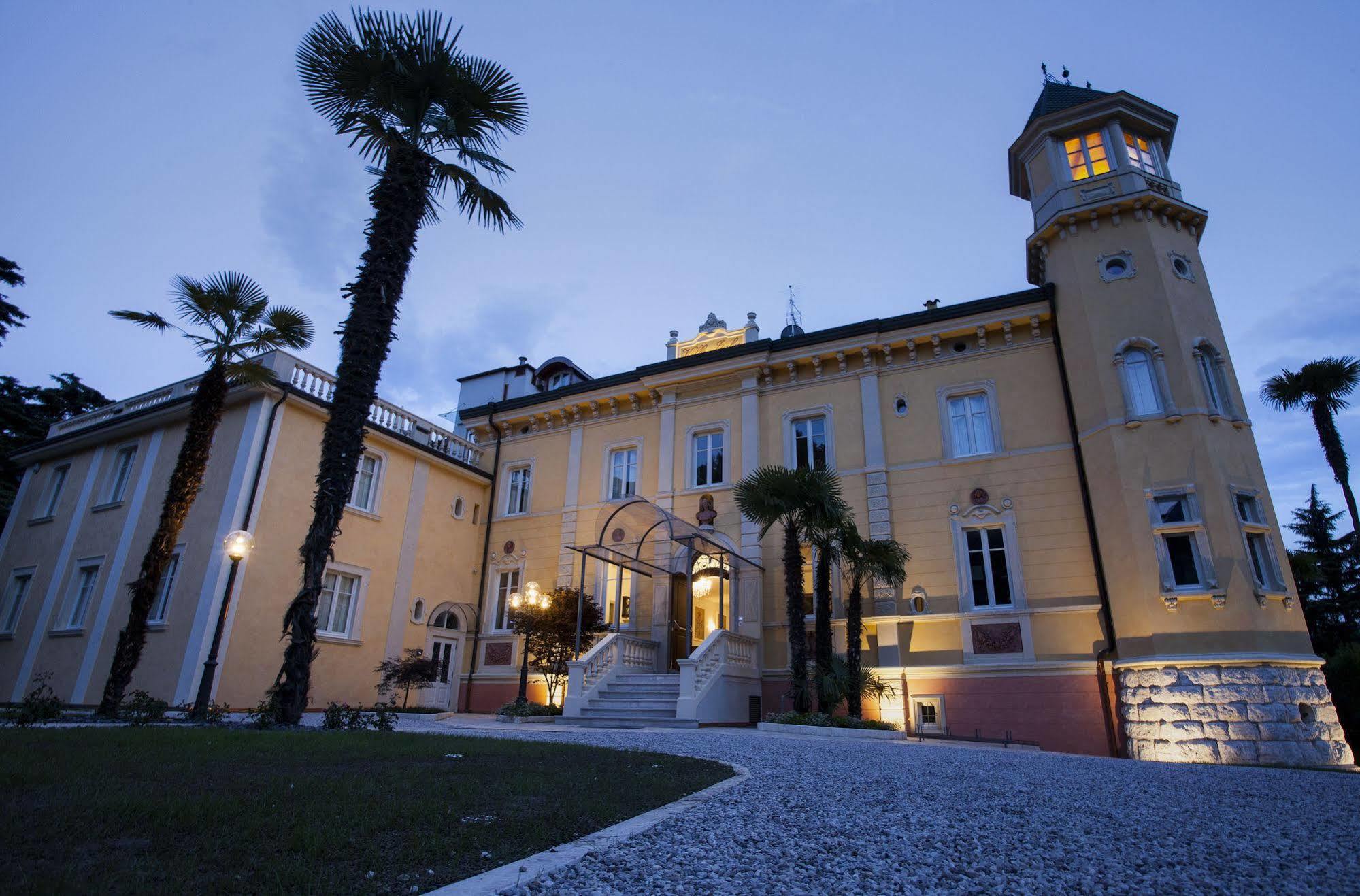 Villa Italia Luxury Suites And Apartments Arco Exterior photo